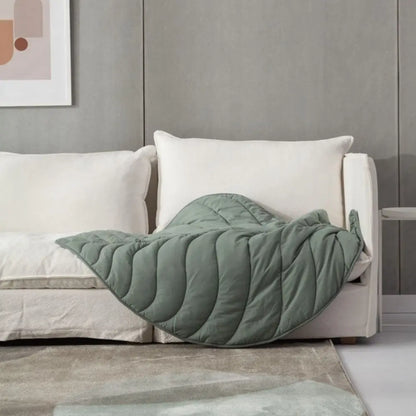 Leaf-Shaped Pet Bed: Cozy Comfort for Your Furry Friend