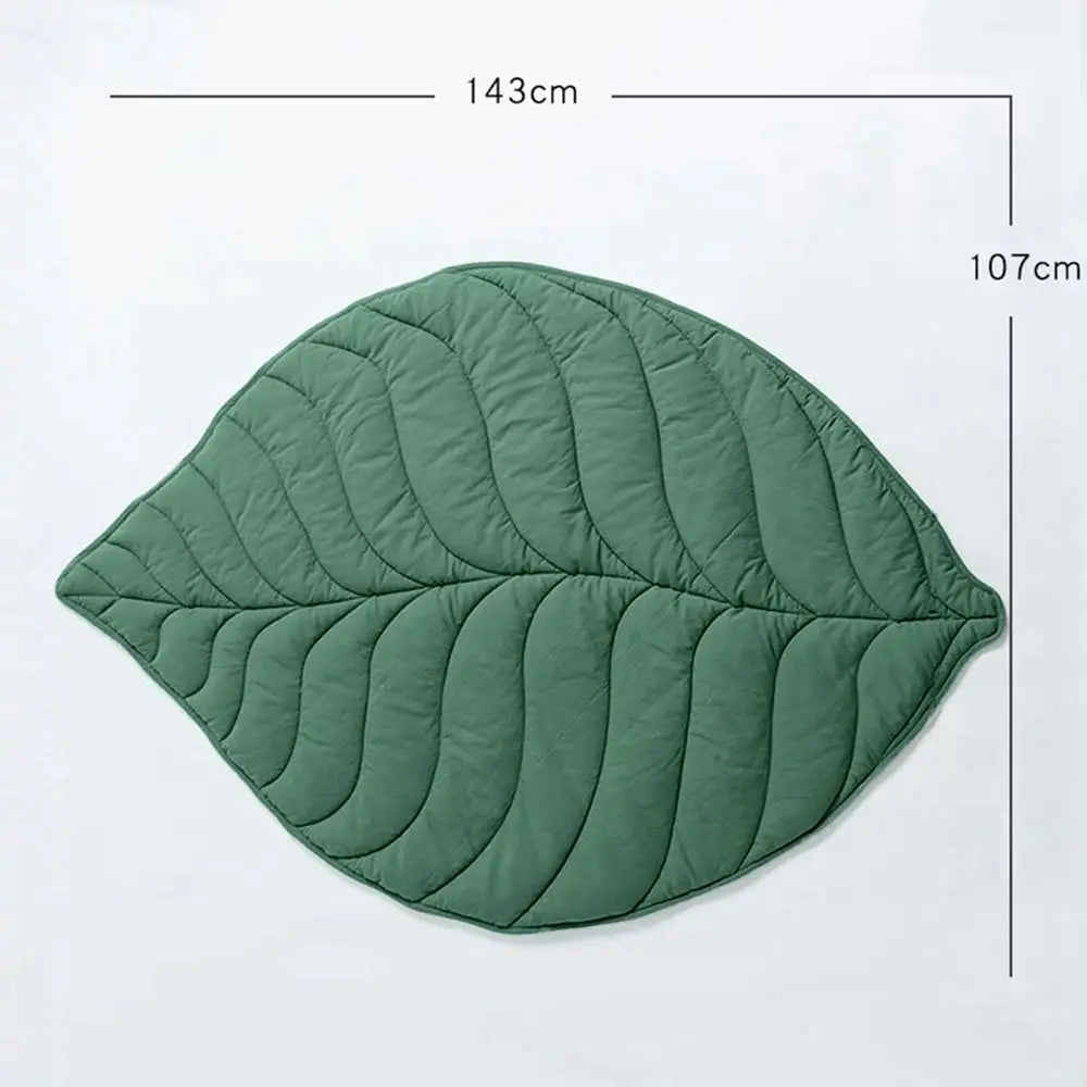 Leaf-Shaped Pet Bed: Cozy Comfort for Your Furry Friend